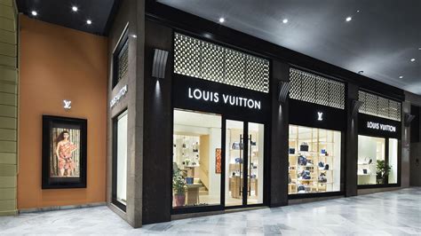 Louis Vuitton Bologna Store in Bologna, Italia .